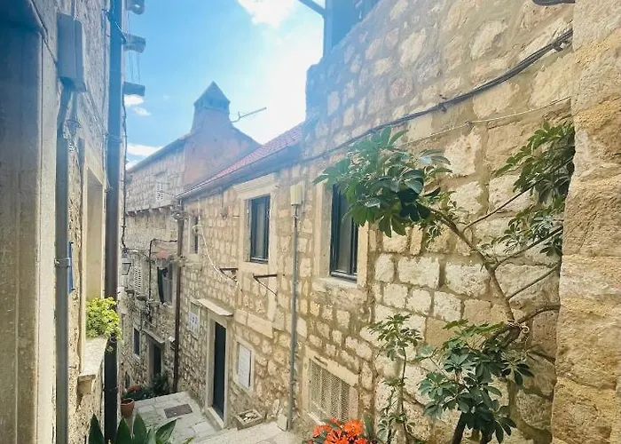 Exquisite By Dominium - Old *